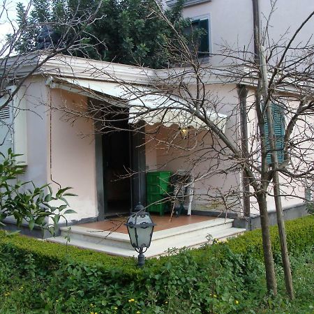 Villa Luisa ปอร์ติชี ภายนอก รูปภาพ